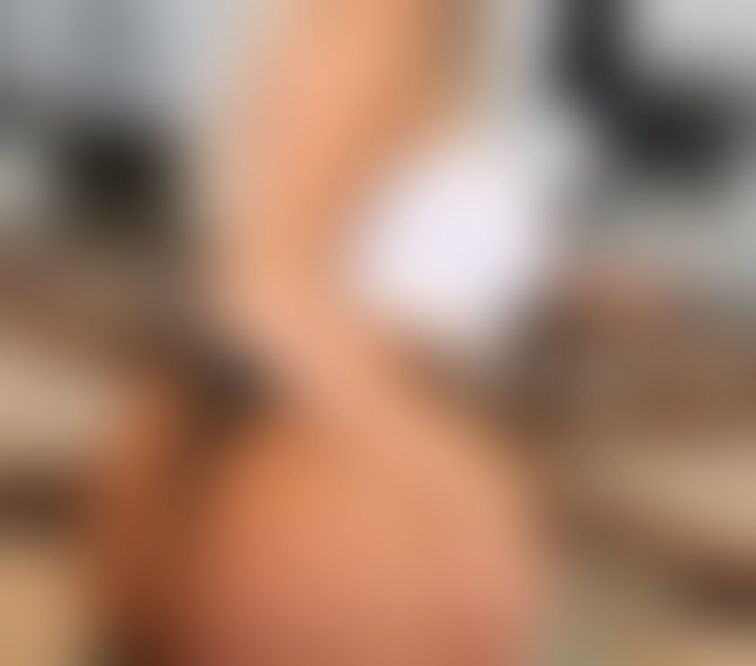 Escorts East London Havering - Photos for PARTU GIGI BLONDE MILF IN ROMFORD STATION ❤